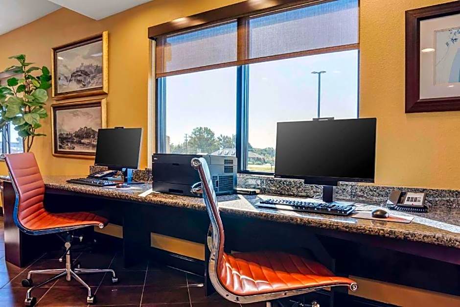 Comfort Suites Greenwood