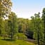 Rodeway Inn & Suites Cherokee On the River