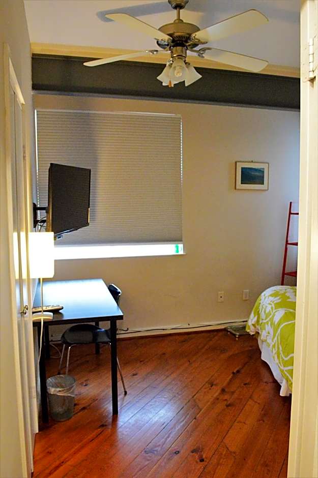 Modern B & B