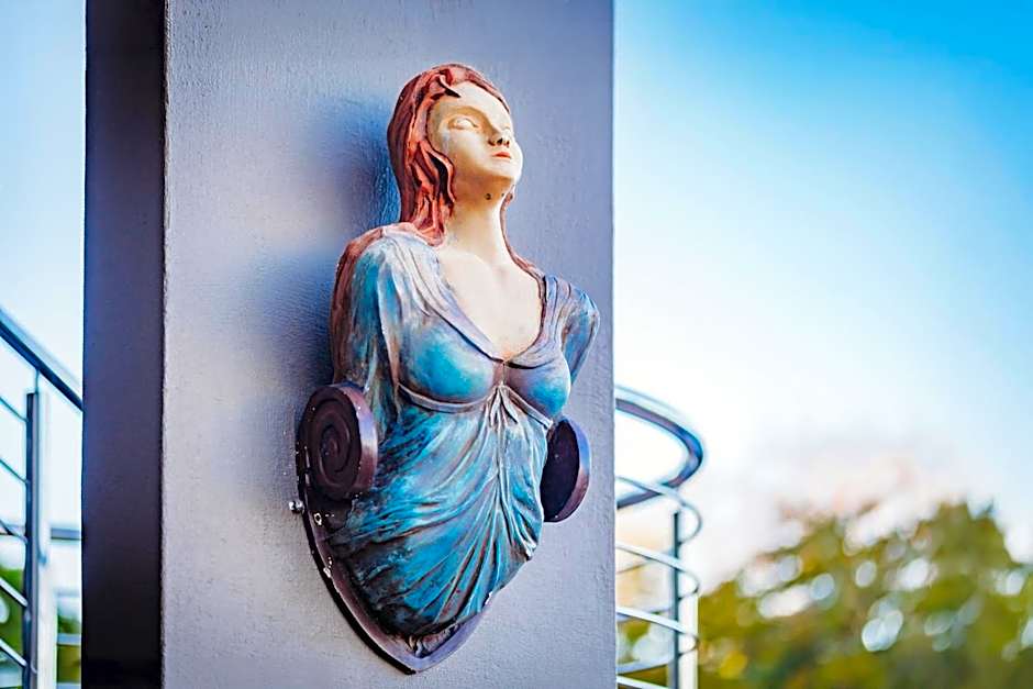 17onWellington Suites