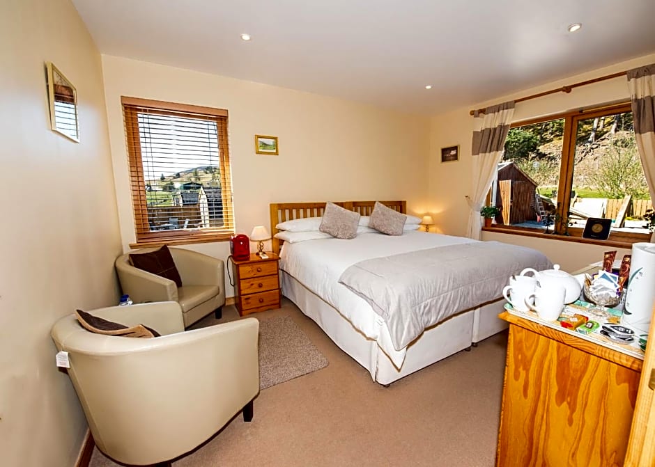 Tigh an Each B&B & Laggan Glamping