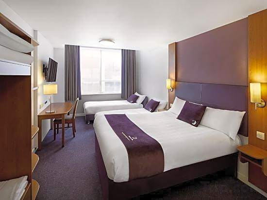 Premier Inn Swansea Waterfront