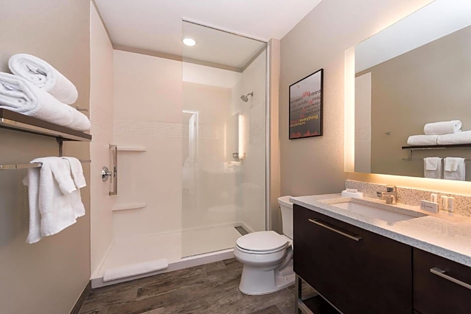 TownePlace Suites by Marriott Grand Rapids Airport Southeast