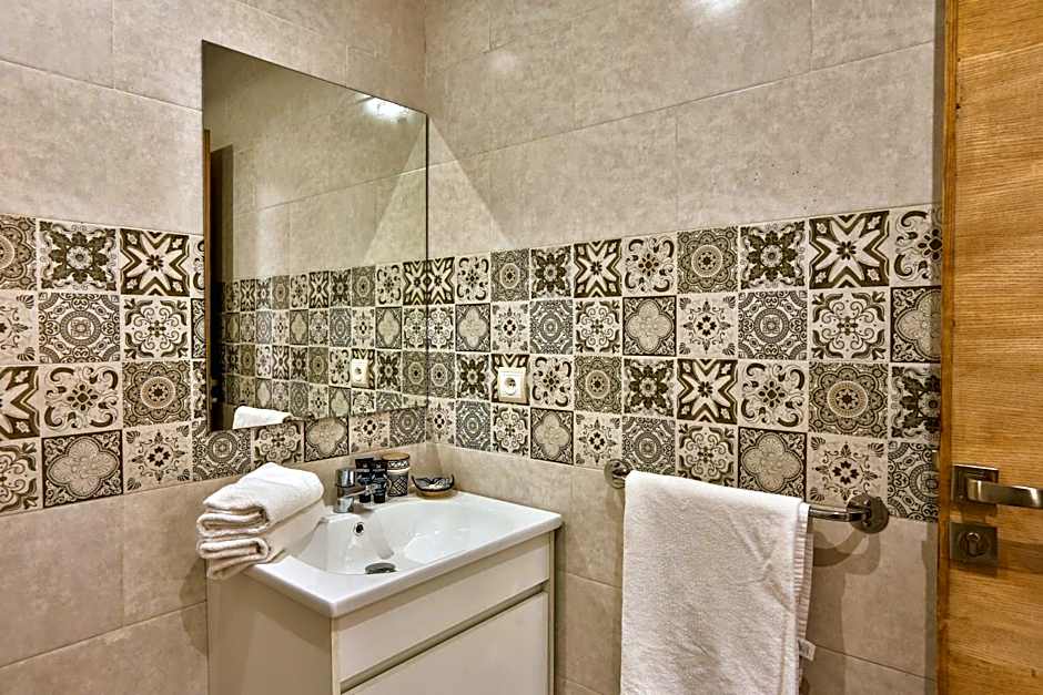 Hanah Apartments