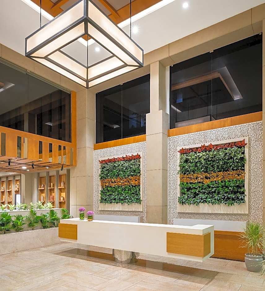 Ginger Kochi, MG Road