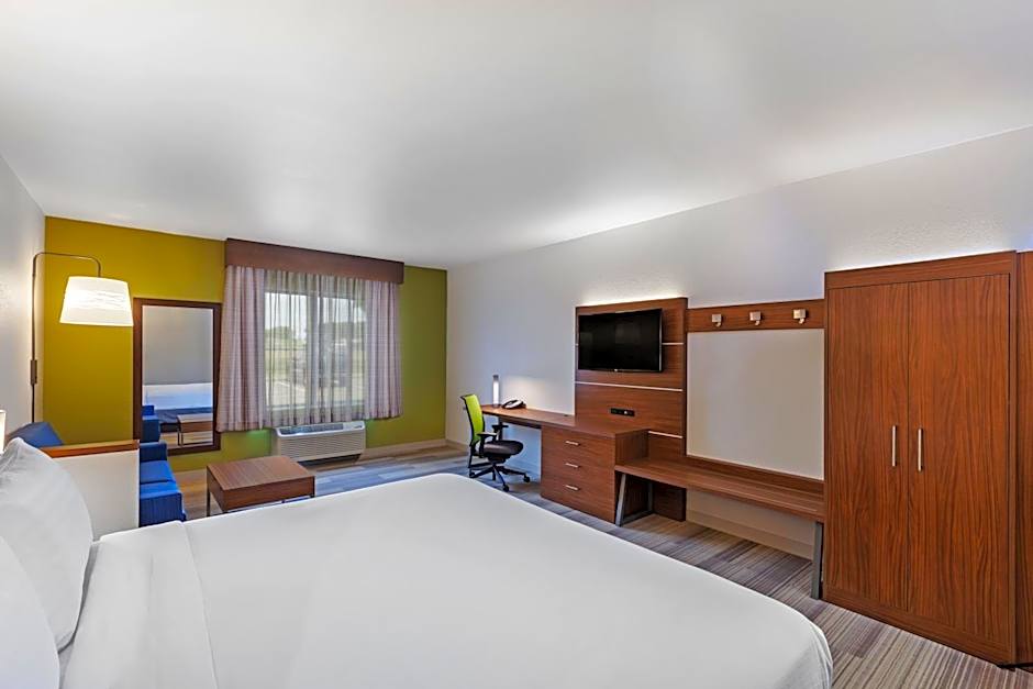 Holiday Inn Express Hotel & Suites Dallas Lewisville By IHG