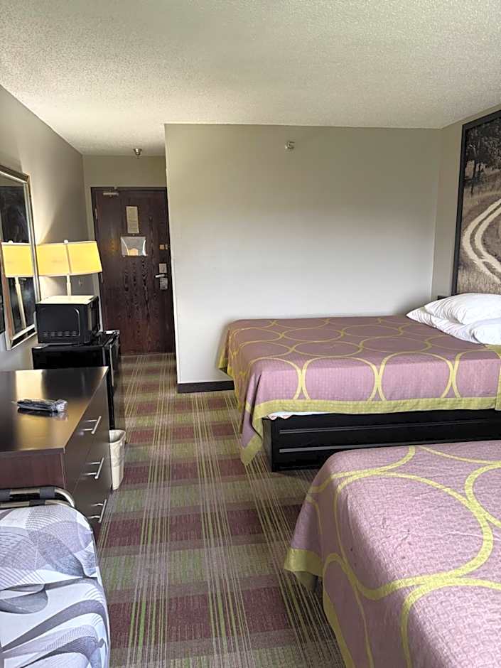 Super 8 by Wyndham Campbellsville KY