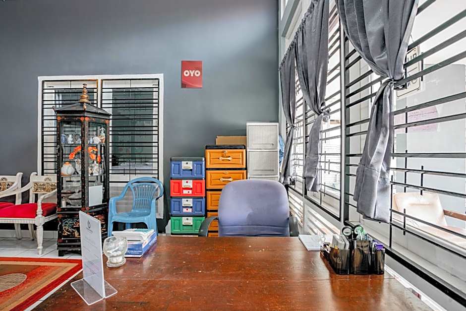 SUPER OYO Gandaria Guest House Near Masjid Raya Sumatera Barat