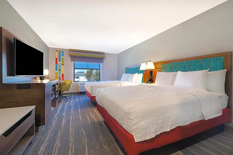 Hampton Inn By Hilton & Suites Marina