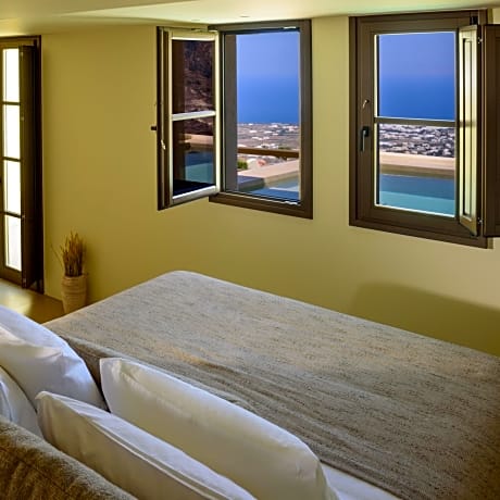 Senior Suite with Heated Plunge Pool and Sea View