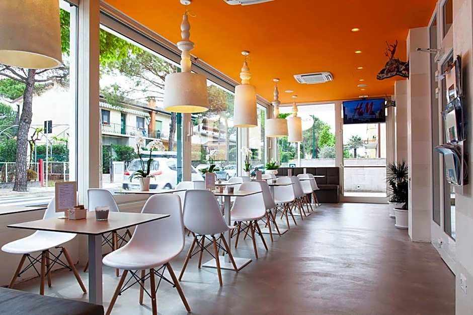 Hotel Alex
