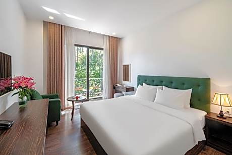 King Room with Balcony