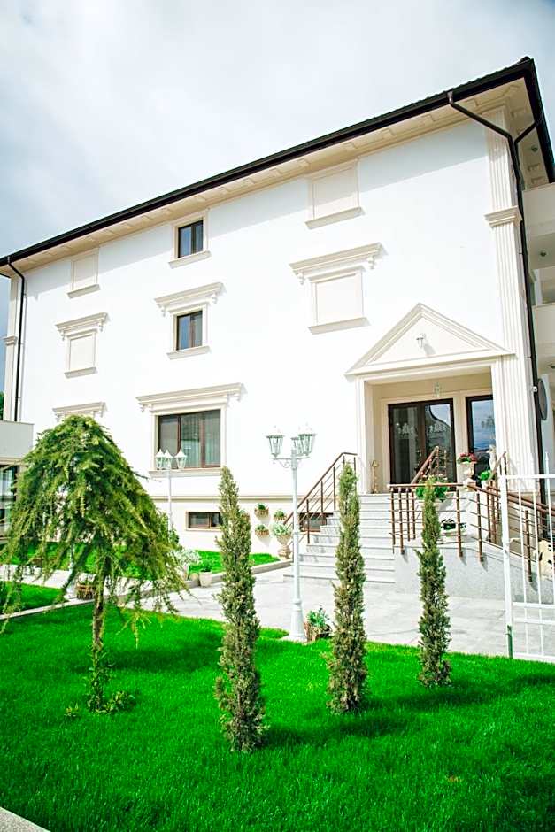 Royal Boutique Mangalia Breeze