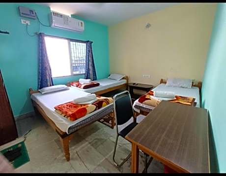 Basic Triple Room