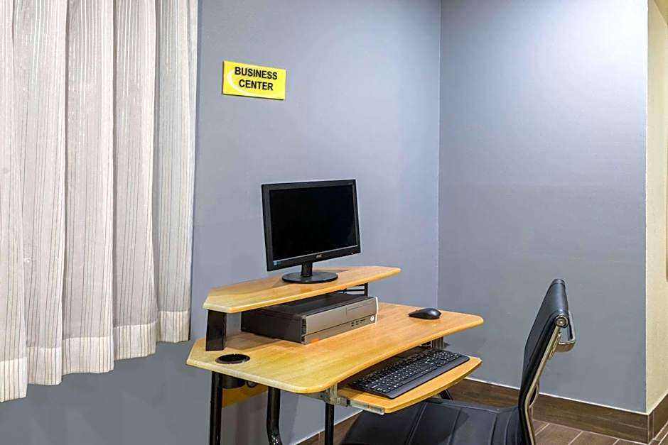 Super 8 by Wyndham Munfordville KY