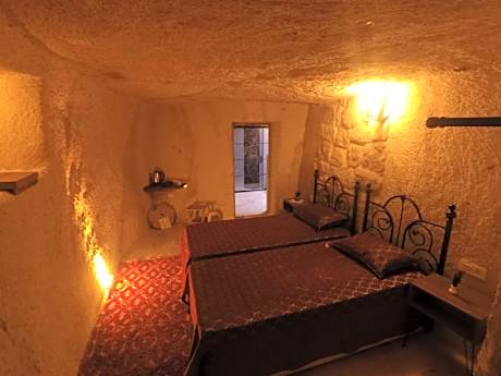 Double or Twin Room with Private Bathroom