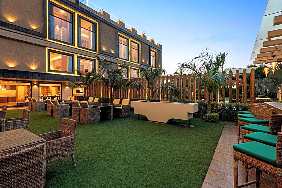 Ramada by Wyndham Varanasi Katesar