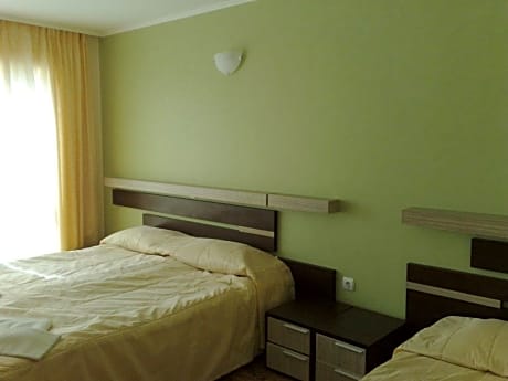 Triple Room with Balcony (3 Adults)