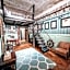 Divná pani Luxury Gallery Rooms