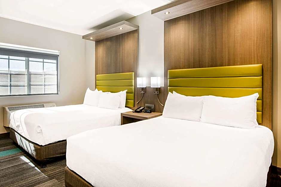 Rodeway Inn Near Melrose Ave