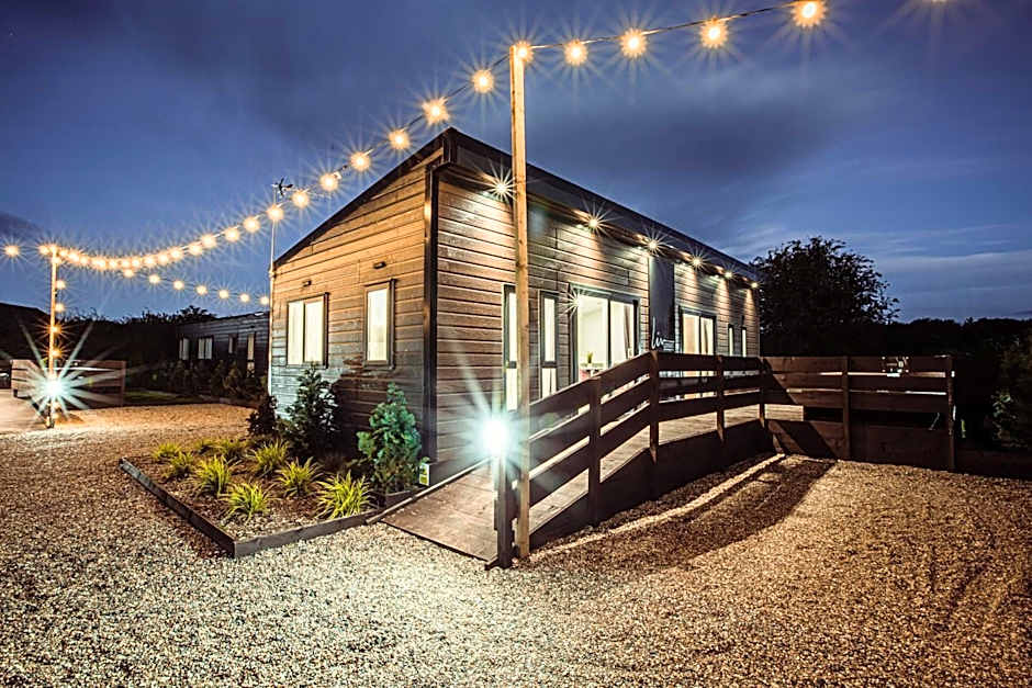 Black Bull Retreat, Barmston with Private Hot Tubs
