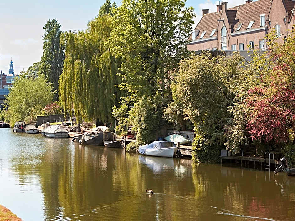 YAYS Amsterdam Prince Island by Numa