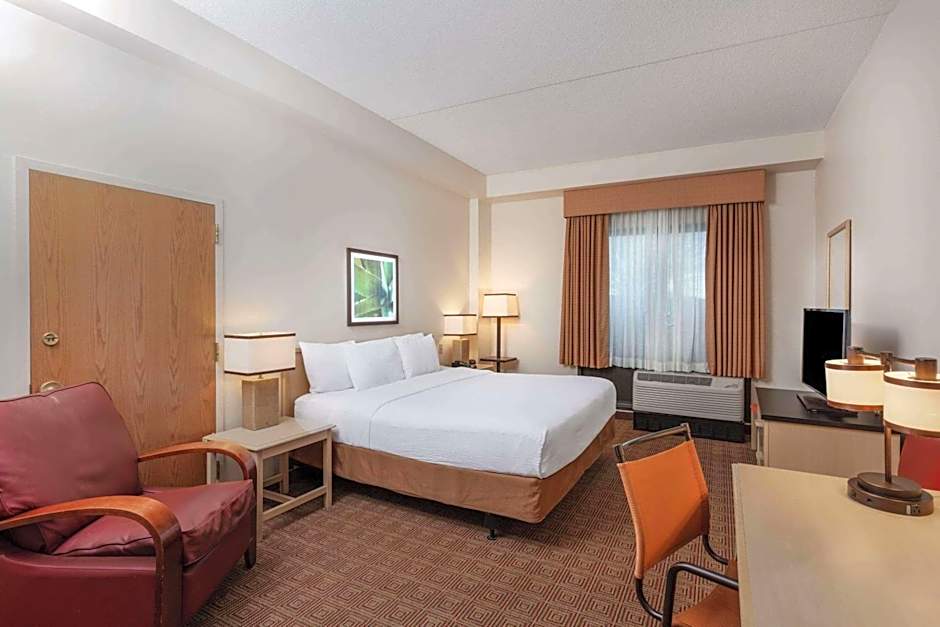 La Quinta Inn & Suites by Wyndham Garden City