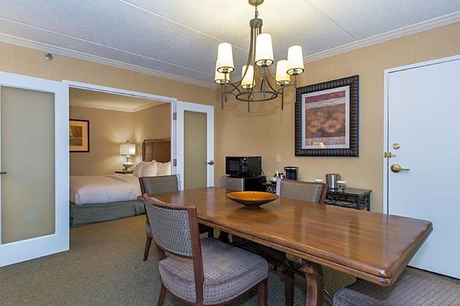 DoubleTree By Hilton Cleveland East Beachwood