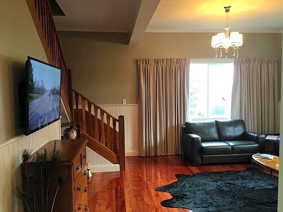 Noah's Stanley Luxury Bed and Breakfast