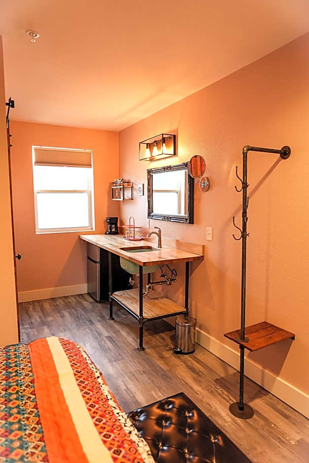 The Blue Buffalo Motel