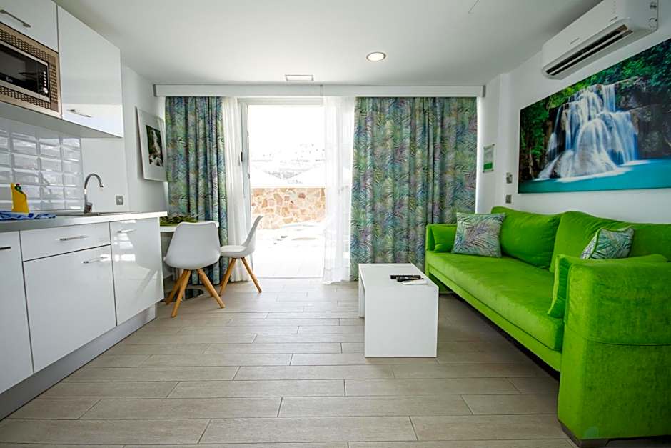 IG Nachosol Atlantic & Yaizasol by Servatur - Adults Only