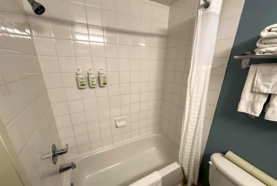 Super 8 by Wyndham Edmonton South