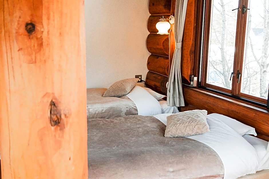 Hakuba Pension & Log Hotel Meteor