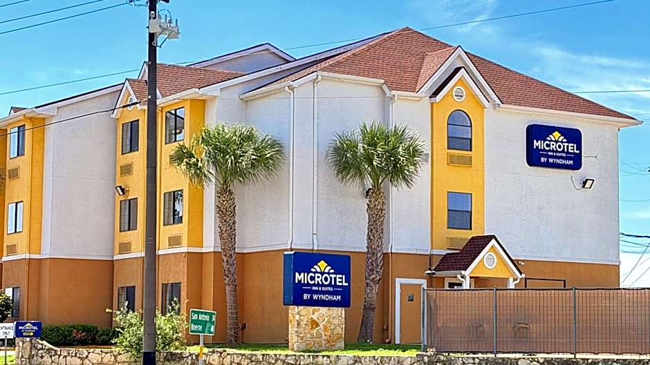 Microtel Inn & Suites By Wyndham New Braunfels