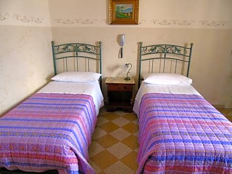 Standard Single Room with Shared Bathroom
