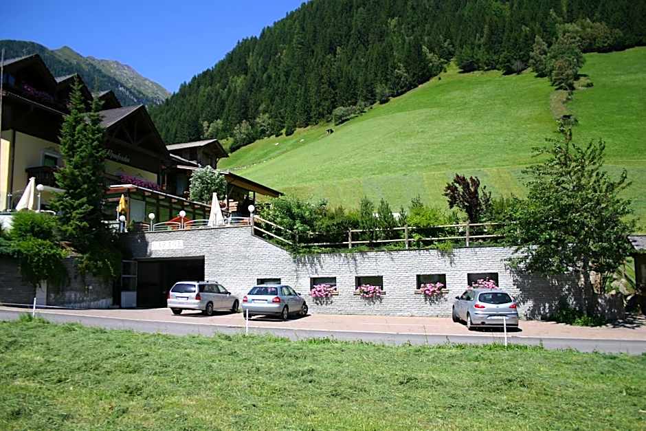 Hotel Alpenfrieden