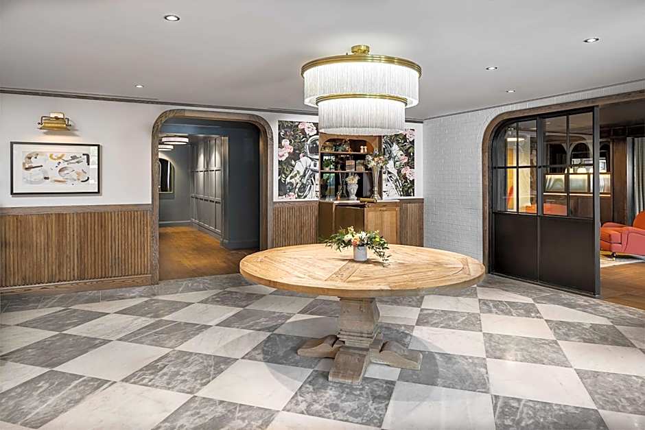 Wylie Hotel Atlanta, Tapestry Collection by Hilton