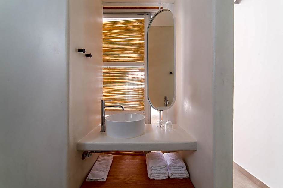 Vienoula's Garden Hotel