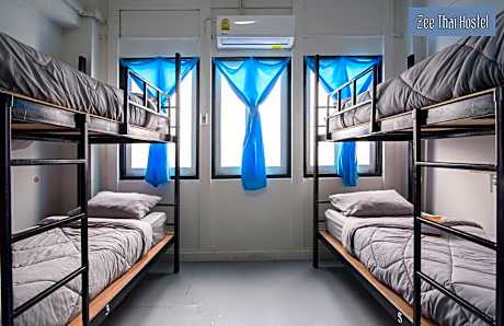 Bunk Bed in Mixed Dormitory Room