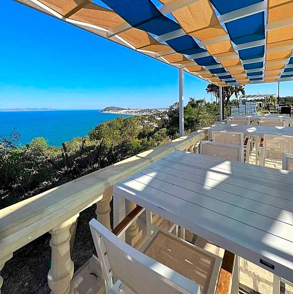 Golden Tulip Carthage Residence