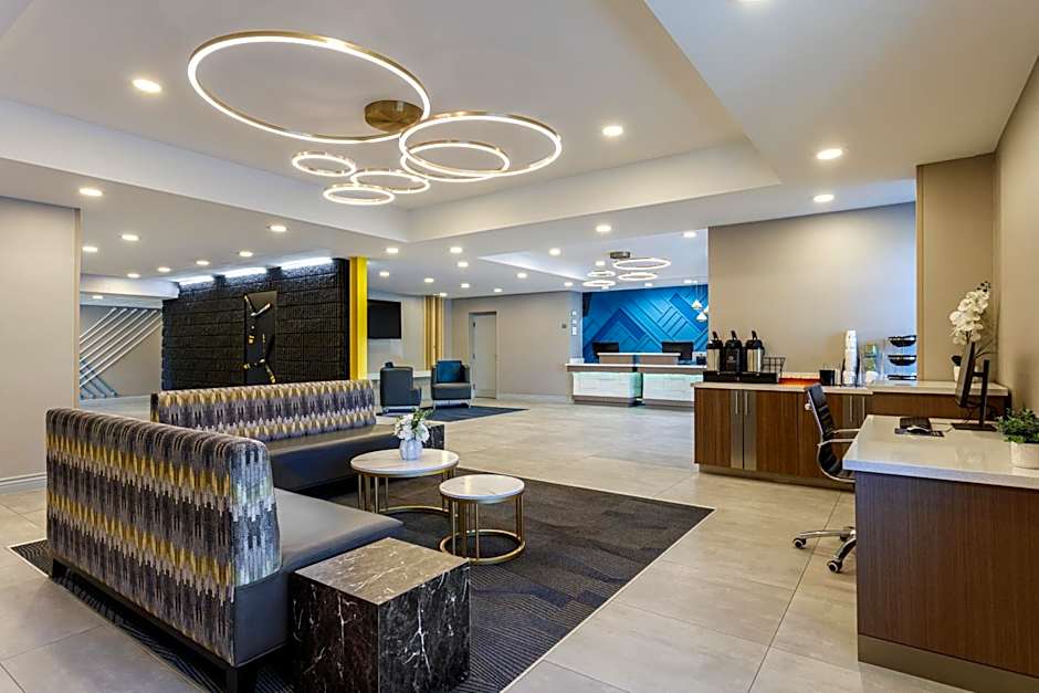 La Quinta Inn & Suites by Wyndham Lexington Park