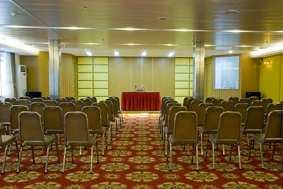 Xinhua Hotel