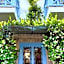 Banana Alaçatı Food & Stay - Adults Only