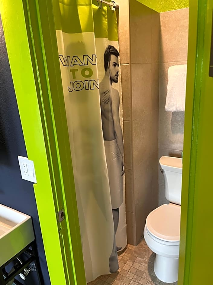 Mari Jean Hotel - All Adults Welcome
