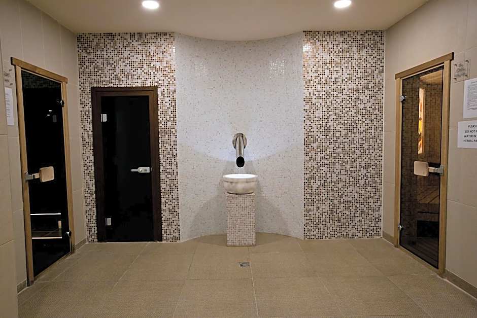 Royal Grand Hotel and Spa - All Inclusive and Free beach accsess