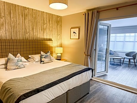 Deluxe Family Suite (Pet Friendly)