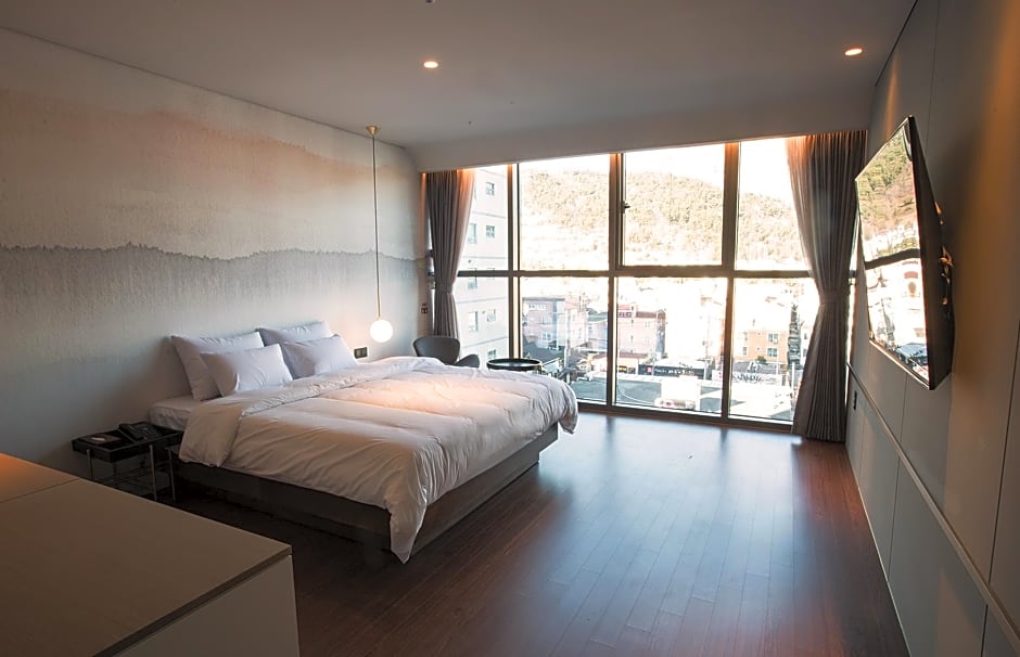 Hound Hotel Changwon - Jinhae Yongwon