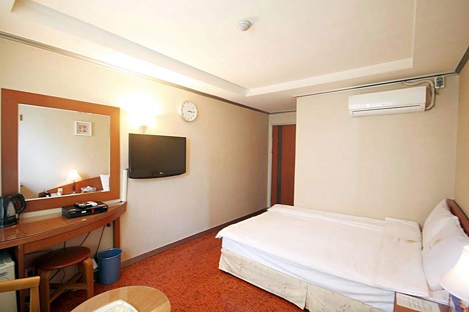 Hotel Busan Station 102