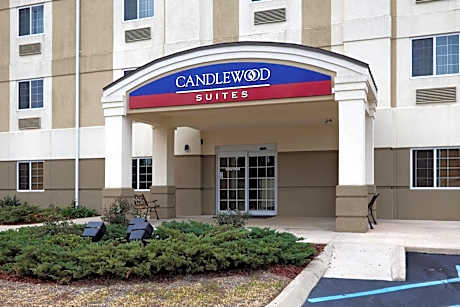 Candlewood Suites Pearl By IHG