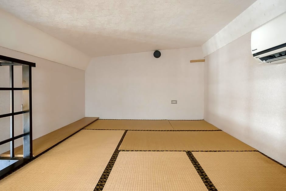 赤樓古巷民宿 6-12人可包棟